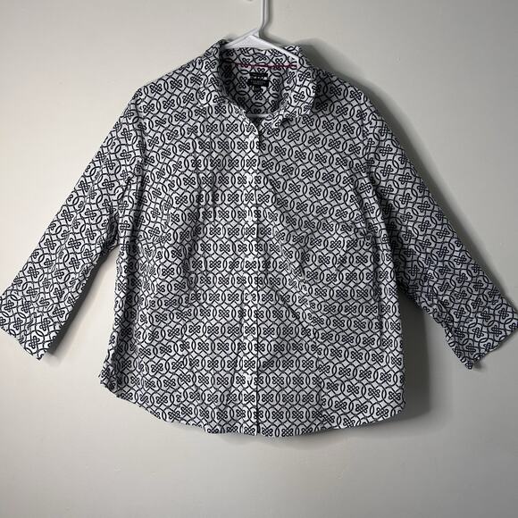 Talbots Blouse Women’s Blue & White geometric Button Front Career Classic 20WP - Picture 1 of 8